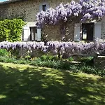 In Dordogne Are Two Charming, Spacious Offering Privacy And Tranquillity For That Perfect Get Away * Lamothe (Dordogne)