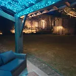 In Dordogne Are Two Charming, Spacious Offering Privacy And Tranquillity For That Perfect Get Away Сasa de vacaciones *