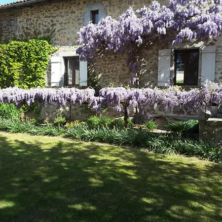 In Dordogne Are Two Charming, Spacious Offering Privacy And Tranquillity For That Perfect Get Away * Lamothe (Dordogne)