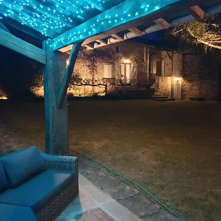 In Dordogne Are Two Charming, Spacious Offering Privacy And Tranquillity For That Perfect Get Away בית נופש *