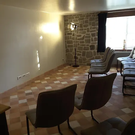 In Dordogne Are Two Charming, Spacious Offering Privacy And Tranquillity For That Perfect Get Away Lamothe (Dordogne)
