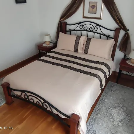 別荘 In Dordogne Are Two Charming, Spacious Offering Privacy And Tranquillity For That Perfect Get Away *