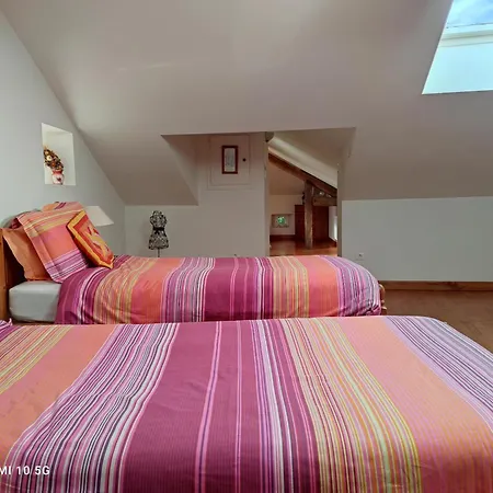 בית נופש In Dordogne Are Two Charming, Spacious Offering Privacy And Tranquillity For That Perfect Get Away