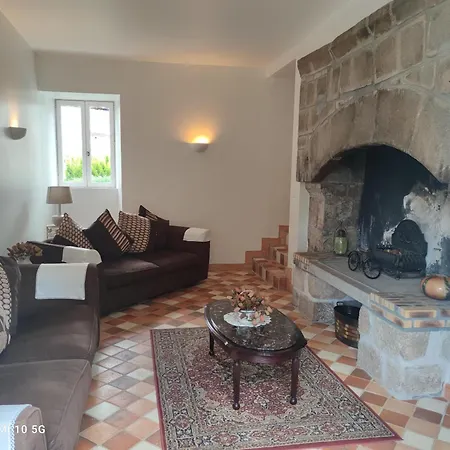 In Dordogne Are Two Charming, Spacious Offering Privacy And Tranquillity For That Perfect Get Away * Lamothe (Dordogne)