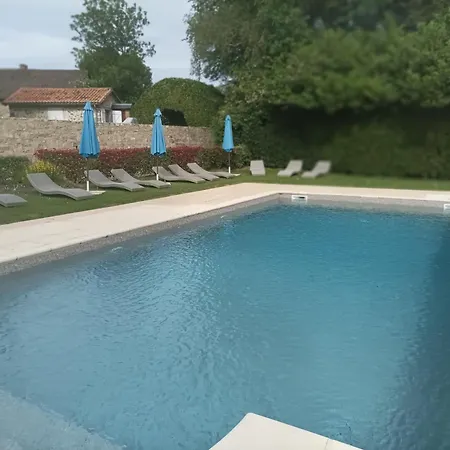 In Dordogne Are Two Charming, Spacious Offering Privacy And Tranquillity For That Perfect Get Away *