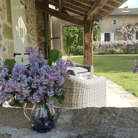 In Dordogne Are Two Charming, Spacious Offering Privacy And Tranquillity For That Perfect Get Away בית נופש