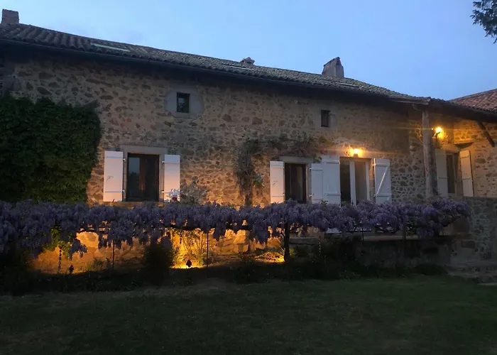 Ferienhaus In Dordogne Are Two Charming, Spacious Offering Privacy And Tranquillity For That Perfect Get Away